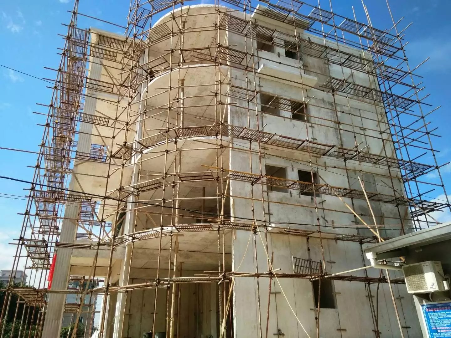 北站星河绿色环保装配式建材在福建修建的五层别墅建筑